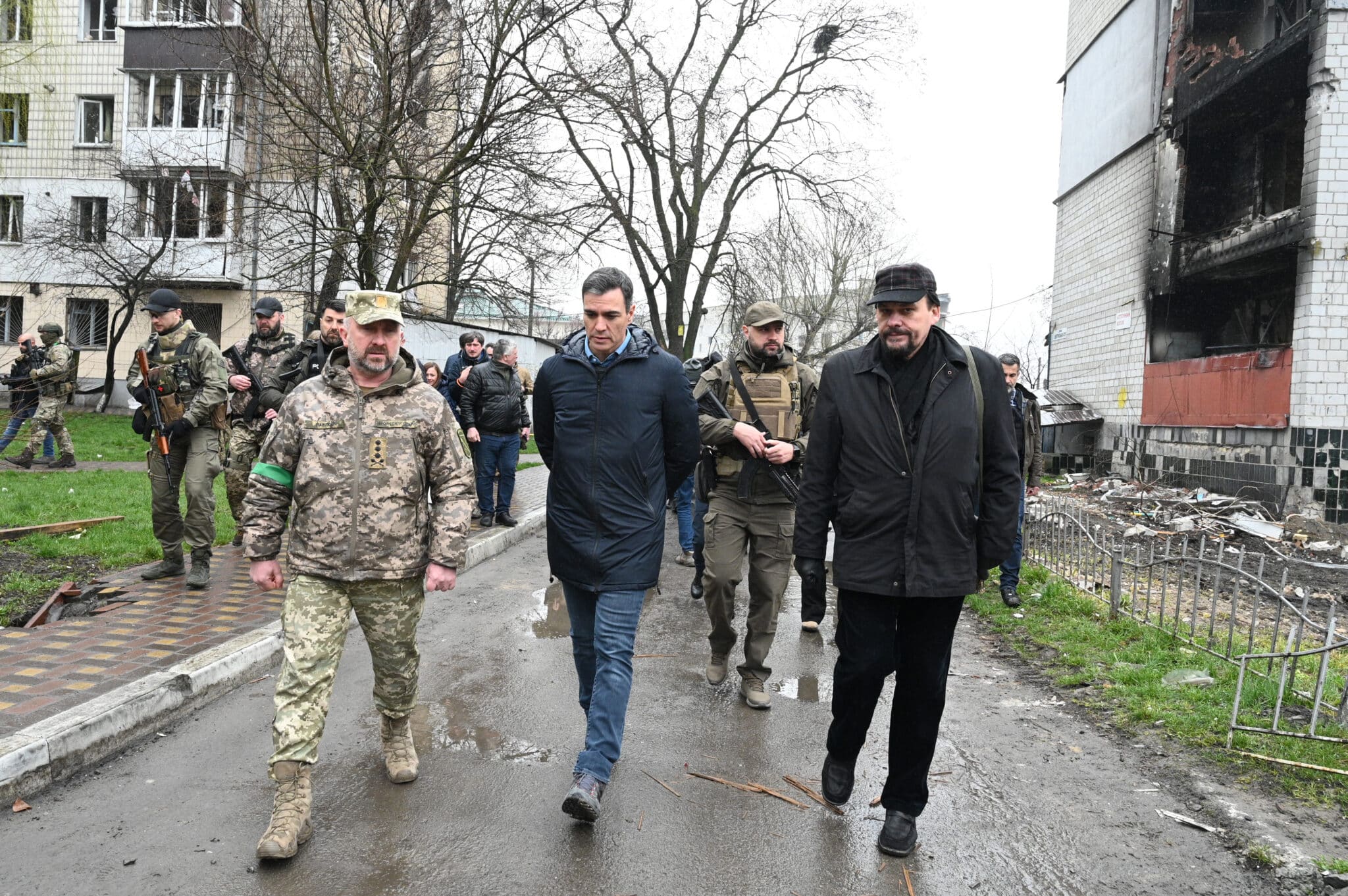 El presidente del Gobierno, Pedro Sánchez, visita la ciudad de Borodyanka antes de reunirse con el presidente de Ucrania