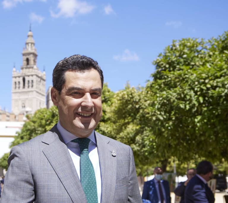 Moreno Bonilla se la juega a una carta: gobernar sin Vox