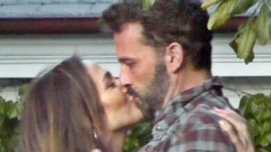 Jennifer Lopez y Ben Affleck se comen a besos en plena calle