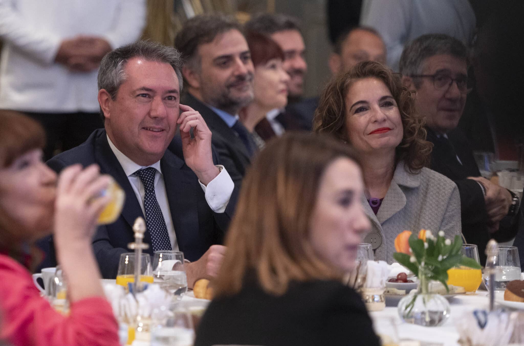 Espadas y Montero, en el desayuno de Nueva Economía.