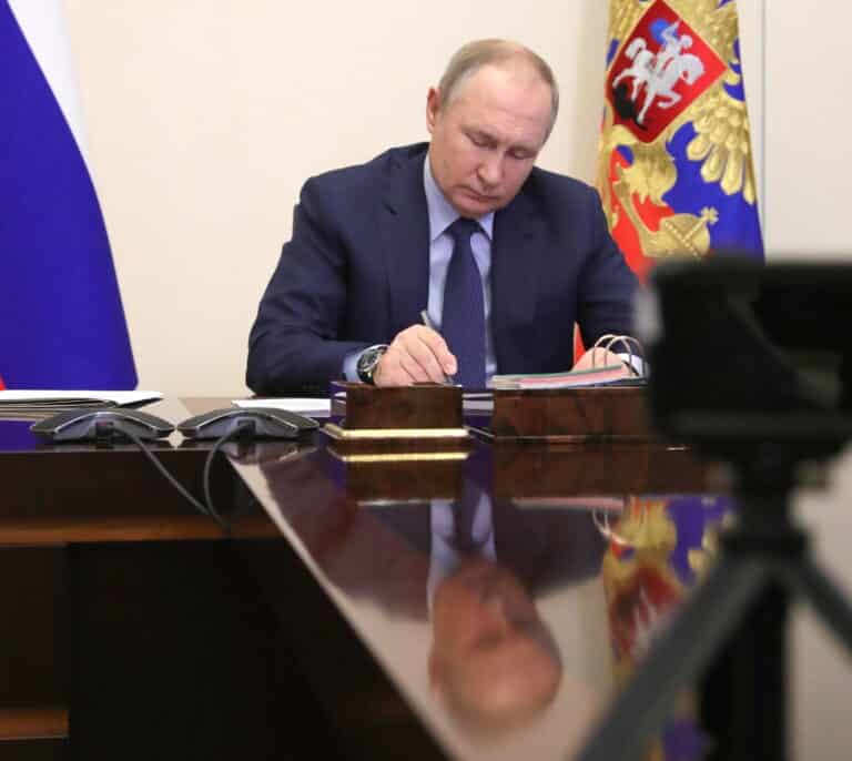 Un banquillo para Putin
