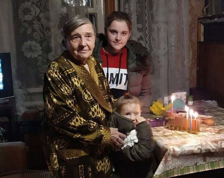 Hambre y frío, la agonía de la superviviente del Holocausto que no superó el asedio de Mariúpol