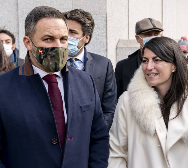 Olona duda sobre ir a Andalucía pero "ella es un soldado y hará lo que diga Abascal"