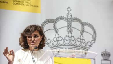 Carmen Calvo le dice a Ione Belarra que dimita si no le gusta ser ministra en una monarquía