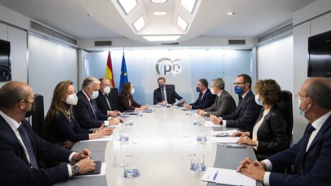 Feijóo preside el nuevo comité de Dirección del PP. Feijóo preside el nuevo comité de Dirección del PP.