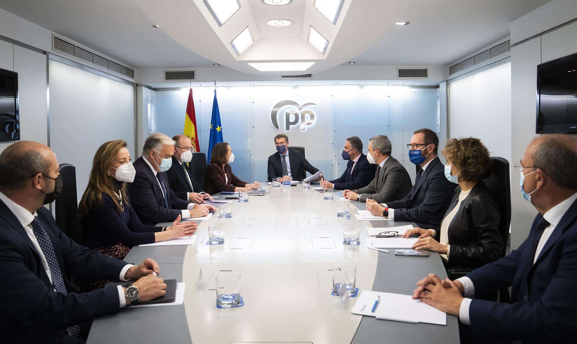 Feijóo preside el nuevo comité de Dirección del PP.