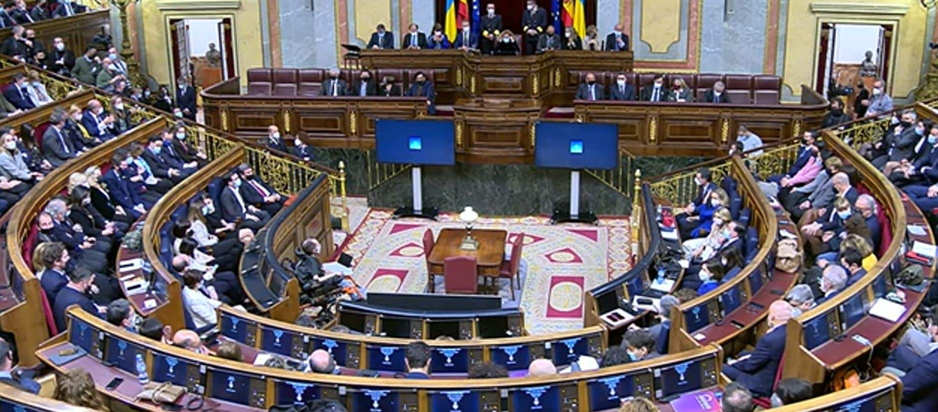El Congreso espera a la intervención de Volodimir Zelenski.