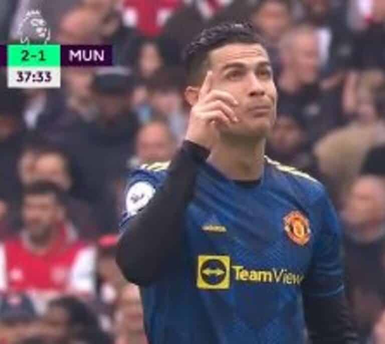 Cristiano Ronaldo dedica el gol contra el Arsenal a su bebé fallecido