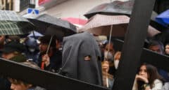 Las hermandades de noche del Lunes Santo de Sevilla no salen por la lluvia