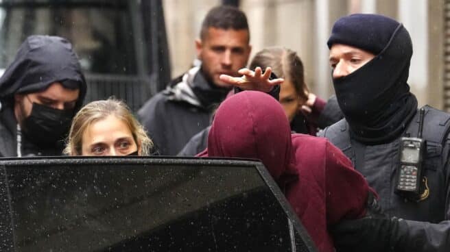 Prisión sin fianza para el detenido por la violación a una menor en Igualada El acusado de la violación a una menor en Igualada es detenido por los Mossos d'Esquadra