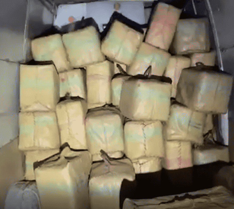 Incautados 2.500 kilos de hachís en una playa cerca de L'Ametlla de Mar (Tarragona)