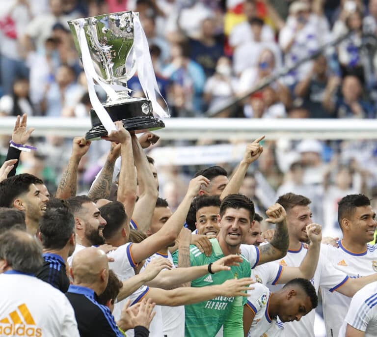 El Real Madrid defiende corona en una Liga marcada por las palancas del Barça y el Mundial de Catar