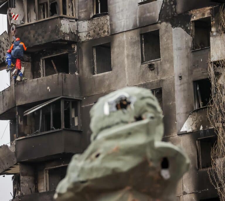 Rusia continúa su venganza por el hundimiento del 'Moskva' con otra noche de explosiones sobre Kiev