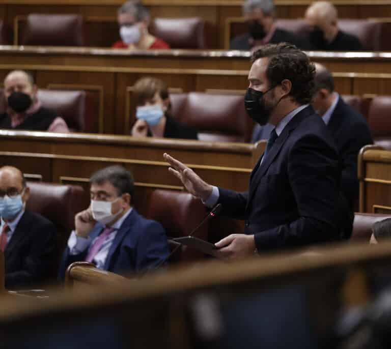 Franco, virus, Putin: el “triángulo mágico” del marketing del Gobierno, según Vox