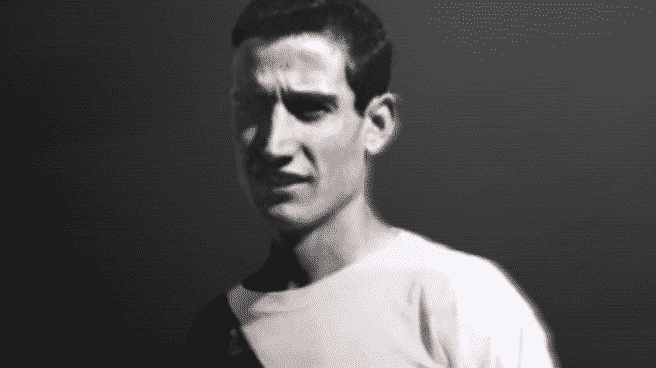 Muere Fernando Túnez, exjugador del Real Madrid y Rayo Vallecano Fernando Túnez con la camiseta del Rayo Vallecano