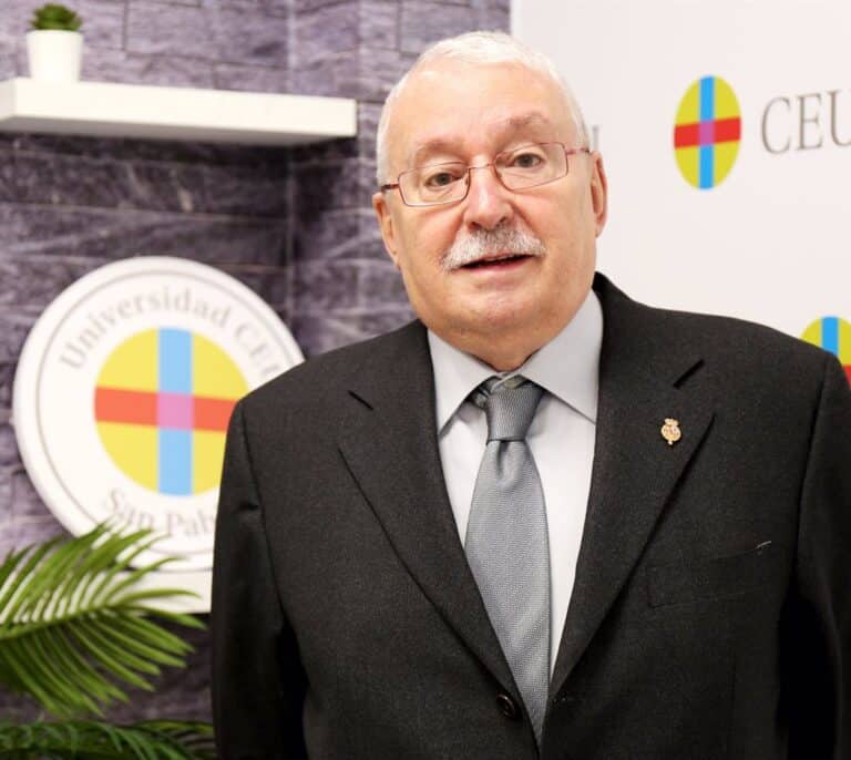 Joaquín Leguina alerta del "gravísimo problema" de la natalidad y dice que tener hijos es una forma de ser "patriota"