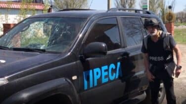 Un proyectil ruso alcanza el vehículo del enviado especial de RNE a Zaporiyia