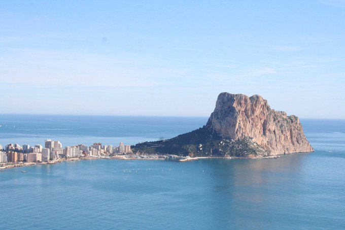 La Guardia Civil rescata los cadáveres de dos bañistas en el Peñón de Ifach