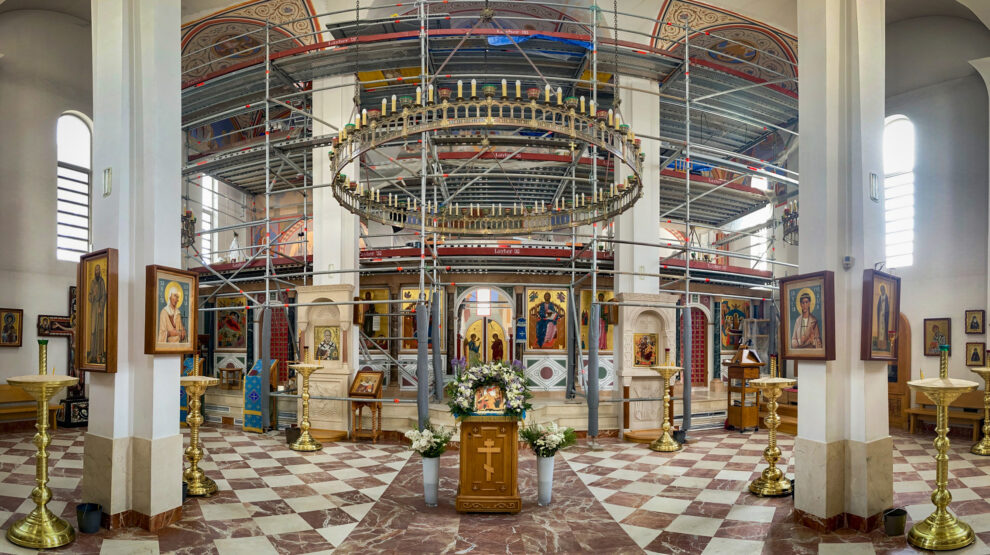 Interior de la catedral ortodoxa rusa de Santa María Magdalena en Madrid