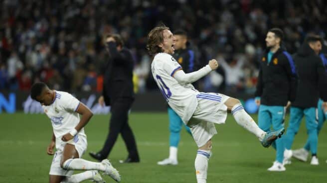Luka Modric en la Champions League. Luka Modric celebra el pase del Real Madrid a semifinales de la Champions League.