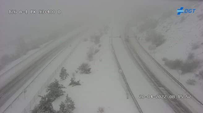 Tramo de la A-1 nevado Tramo de la A-1 nevado