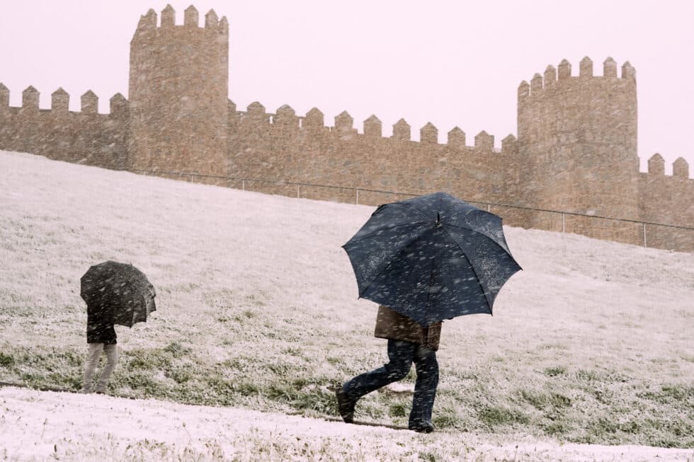 Nevada sobre la muralla de Ávila