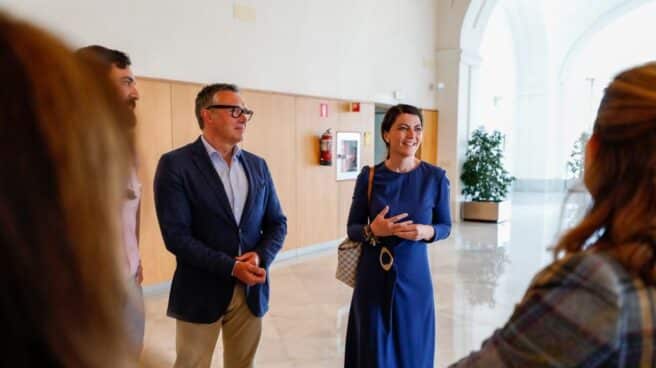 La diputada por Granada, Macarena Olona, en una reunión con el Grupo Parlamentario de Vox. La diputada por Granada, Macarena Olona, en una reunión con el Grupo Parlamentario de Vox.