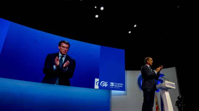 El presidente del partido del PP, Alberto Núñez Feijóo, durante su intervención en el congreso del PP. El presidente del partido del PP, Alberto Núñez Feijóo, durante su intervención en el congreso del PP.