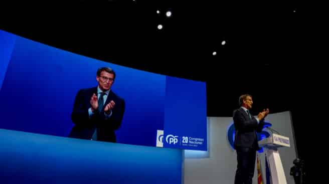 El presidente del partido del PP, Alberto Núñez Feijóo, durante su intervención en el congreso del PP.