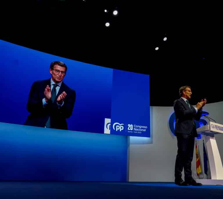 Feijóo celebra el ascenso del PP en el CIS frente a una dirección que guarda silencio