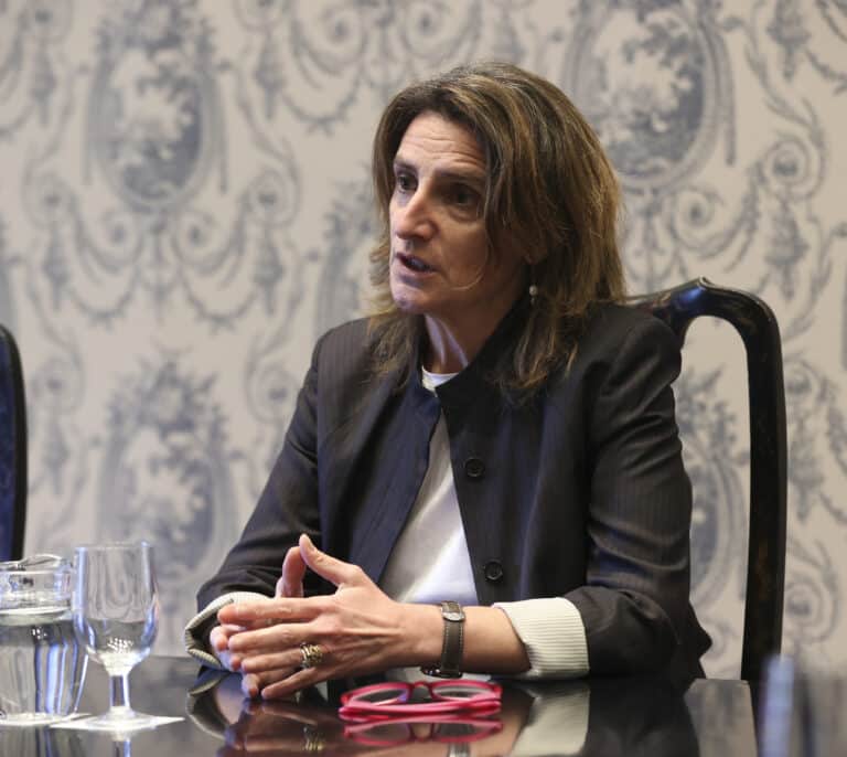 Ribera obligará a cambiar el alumbrado de las calles e inspeccionará a las comunidades de vecinos