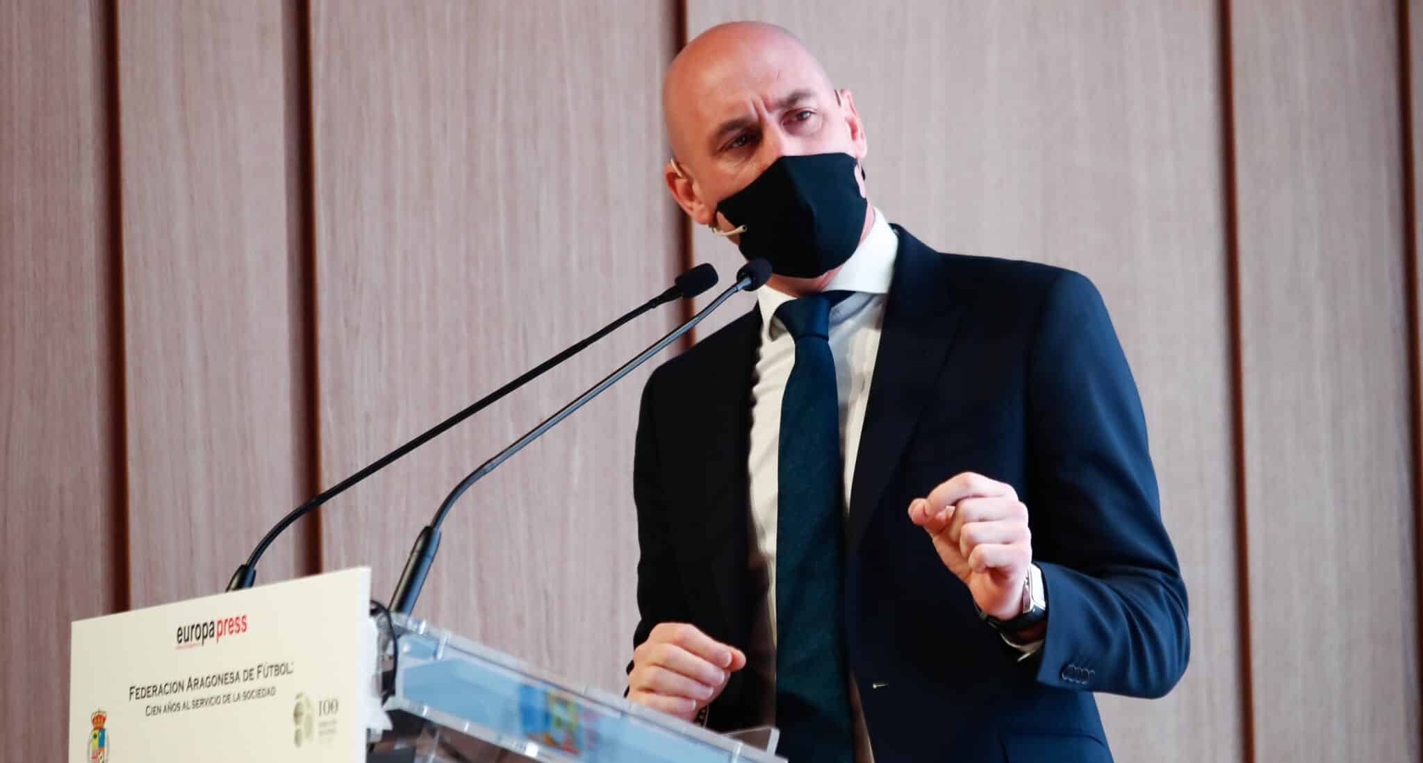 El presidente de la RFEF, Luis Rubiales, durante su intervención en un encuentro deportivo.