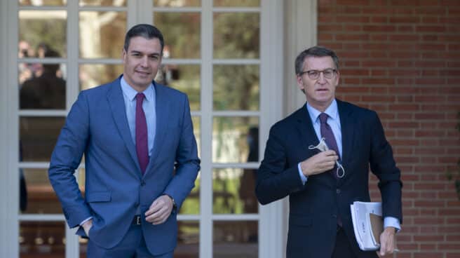 Sánchez recibe por primera vez al nuevo presidente del PP, Alberto Núñez Feijóo