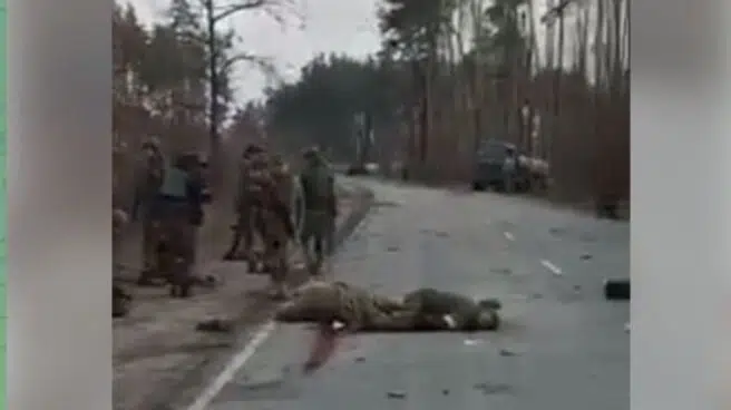 Un vídeo del ejército ucraniano muestra ejecuciones a soldados rusos, según 'The New York Times'