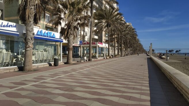 Un detenido por disparar al novio de su expareja en Almería Paseo marítimo Almería