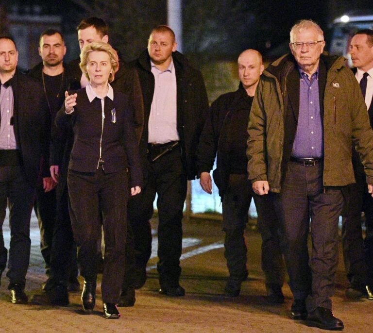 Von der Leyen y Borrell, rumbo a Kiev