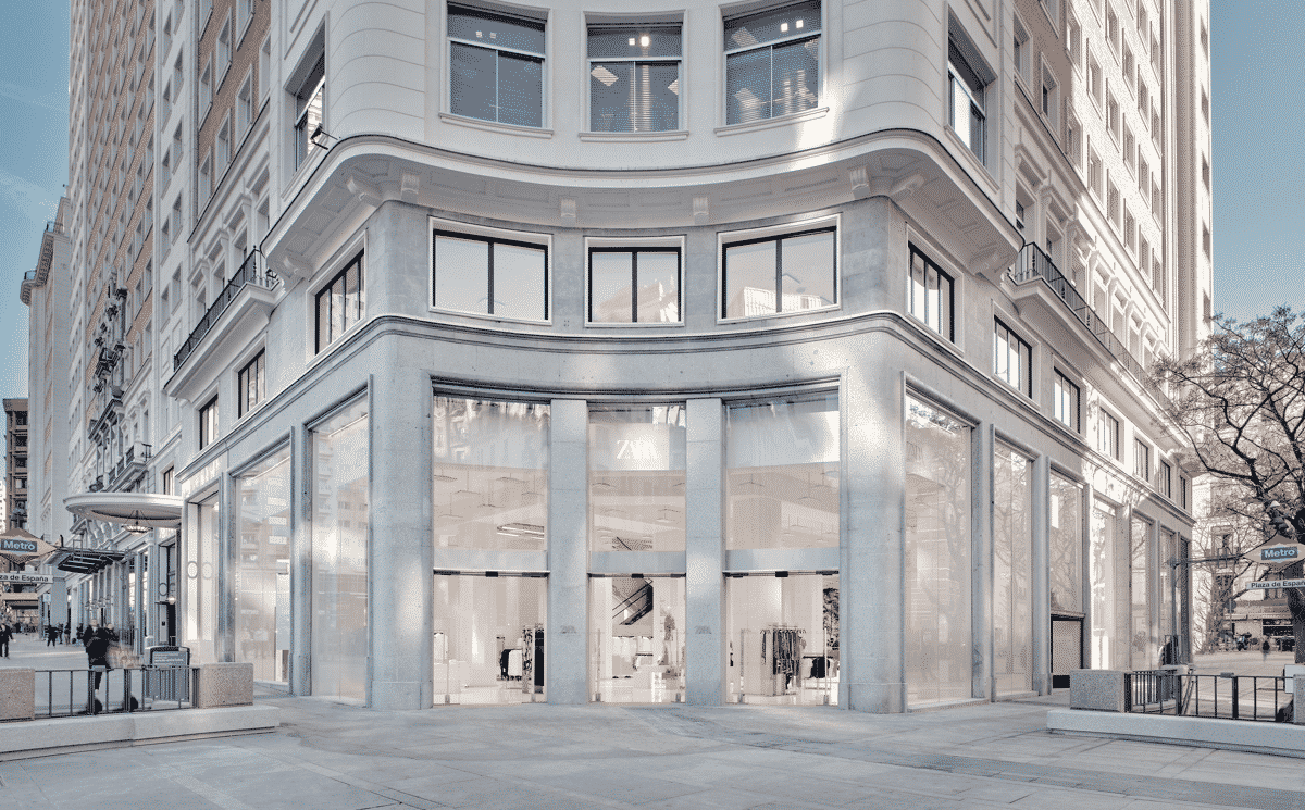 La entrada al nuevo Zara de Plaza de España.