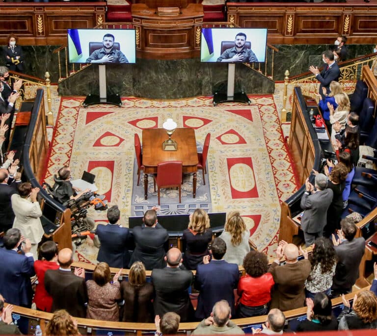 Dos diputados de Unidas Podemos se ausentaron del Congreso para no escuchar el discurso de Zelenski
