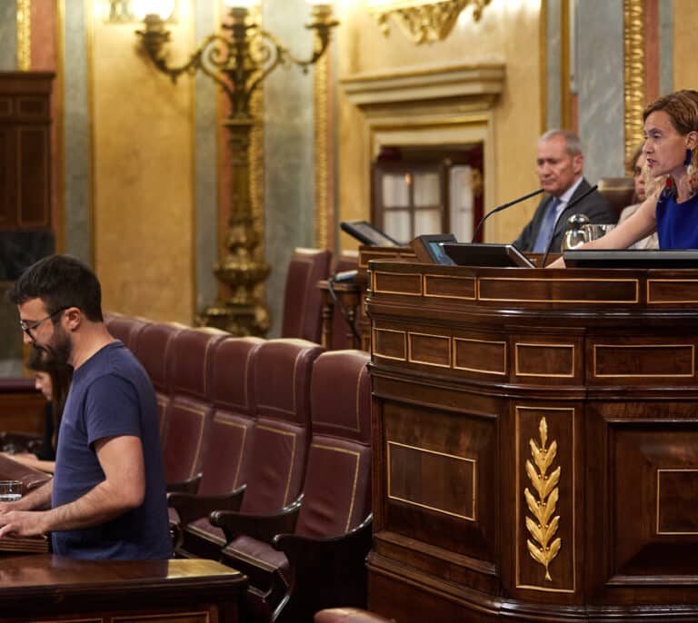 Batet impide hablar en catalán a un diputado de la CUP tras advertirle seis veces