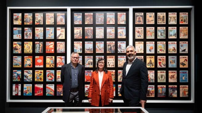 'Cómic. Sueños e historia', las mejores viñetas del mundo occidental se reúnen en Madrid De izquierda a derecha: el galerista, coleccionista y comisario de la exposición, Bernard Mahé; la directora general adjunta de la Fundación ”la Caixa”, Elisa Durán, y el director corporativo de Cultura y Ciencia de la Fundación ”la Caixa”, Ignasi Miró