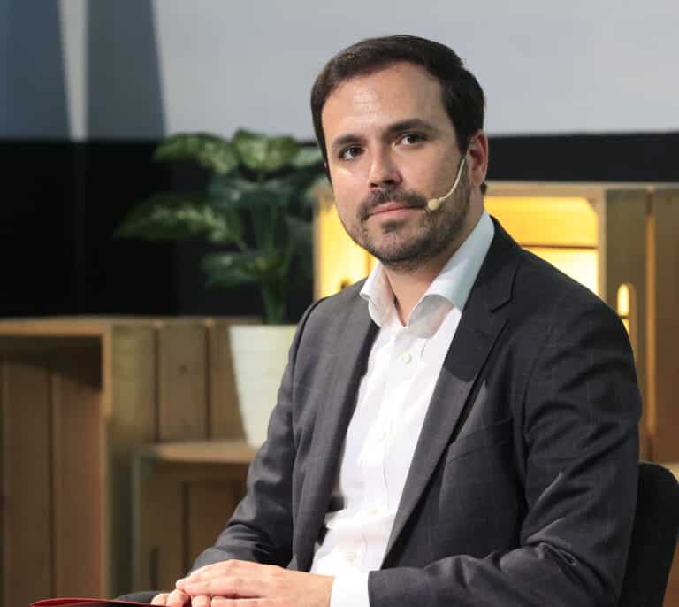 Alberto Garzón deja la dirección de Izquierda Unida y abandona la primera línea política