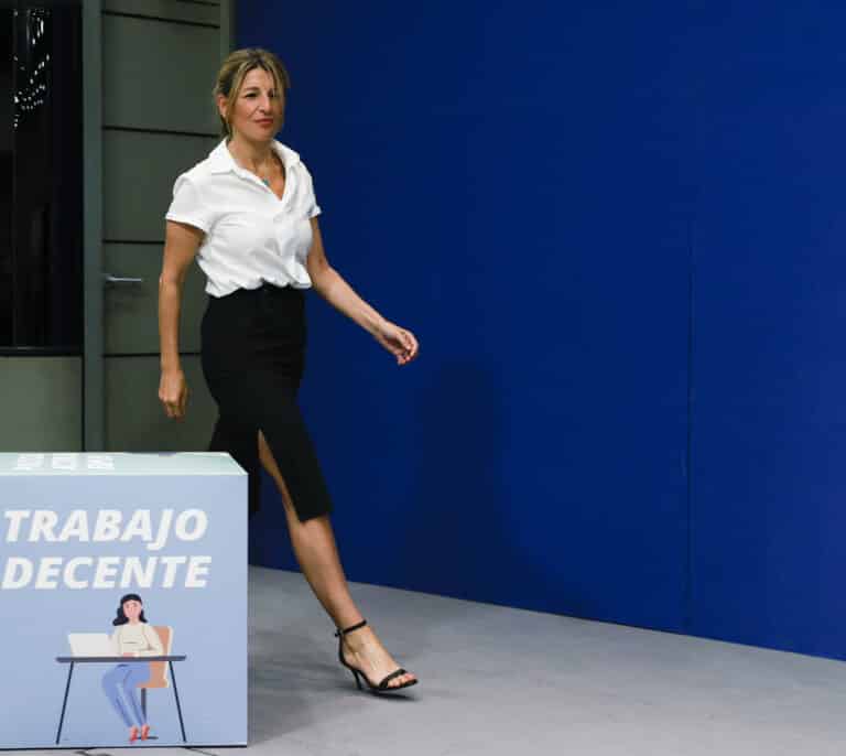 Trabajo contempla que los becarios generen derecho a cobrar el paro