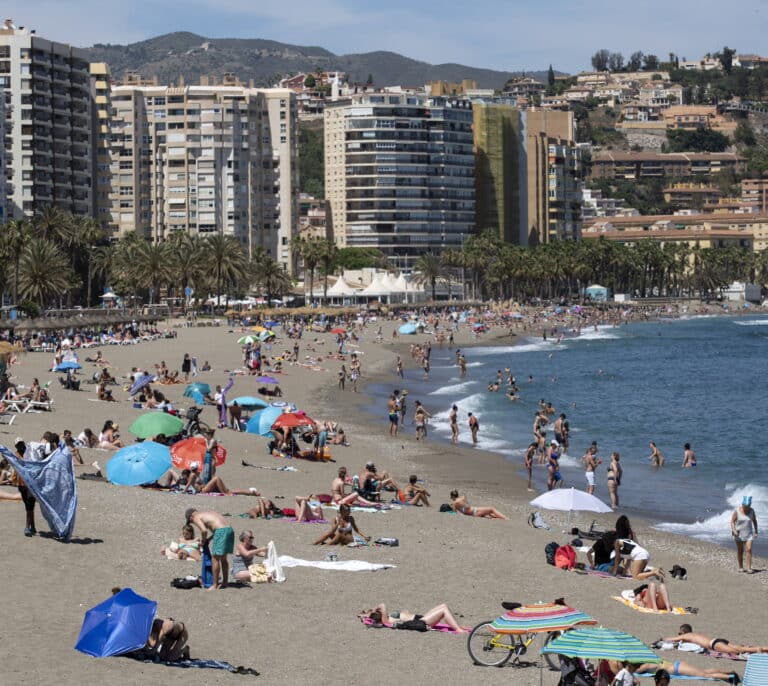 El sector turístico teme un freno a su actividad en otoño tras un verano de récord