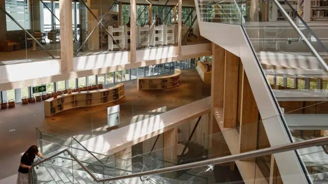 Abre la tercera biblioteca más grande de Barcelona, dedicada a García Márquez e Ibáñez