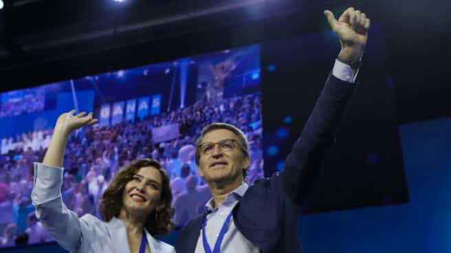 Ayuso y Feijóo, en el Congreso del PP de Madrid. Ayuso y Feijóo, en el Congreso del PP de Madrid.