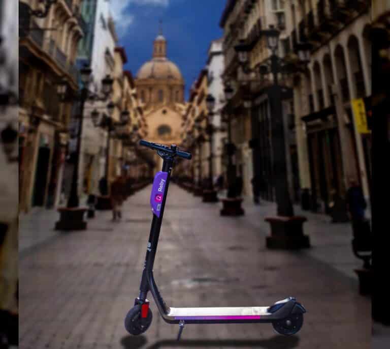 Reby se adjudica el concurso de patinetes de Zaragoza con un vehículo de última generación