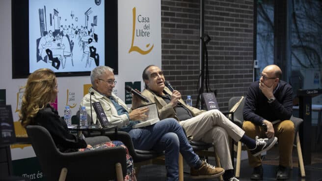 Ramón de España presenta 'Barcelona fantasma junto a Xavier Sardà y Jordi Basté.