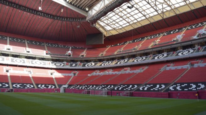 Interior del estadio de Al Bayt, una de las instalaciones del Mundial de fútbol de Qatar.