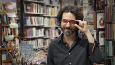 Andrés Neuman publica 'Umbilical': "Quería mostrar el tipo de vínculo que se establece con el padre antes de nacer"