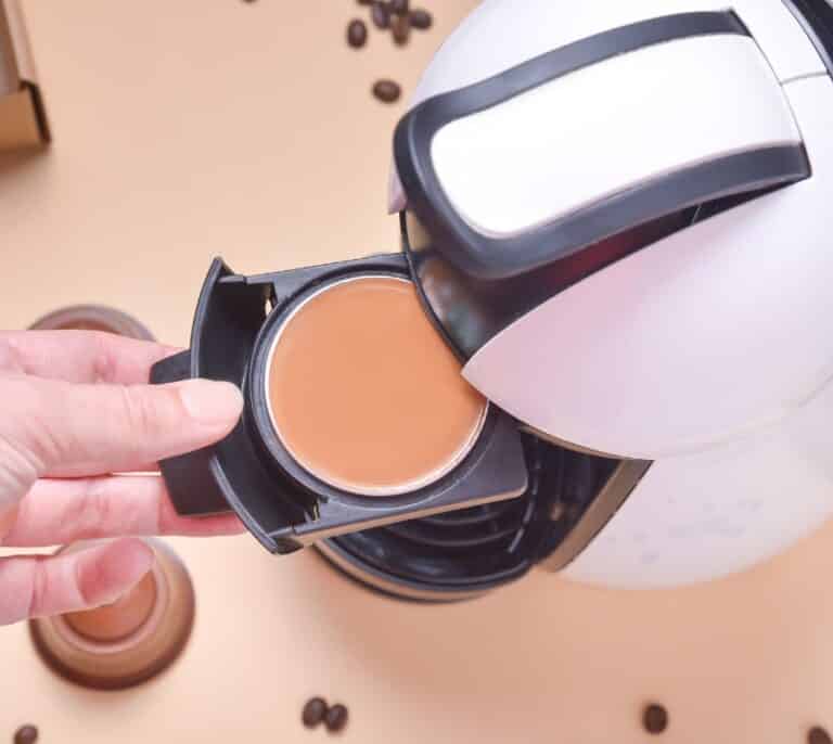 La cafetera Dolce Gusto y 3 packs de cafés con un 30% de descuento en Amazon